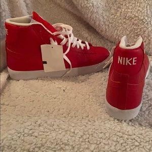 Nike red tennis shoes